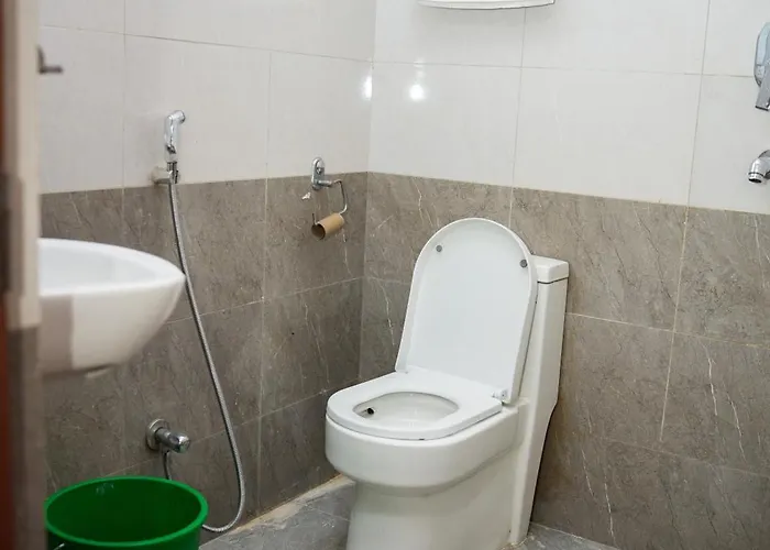 Sara Hotel 3*